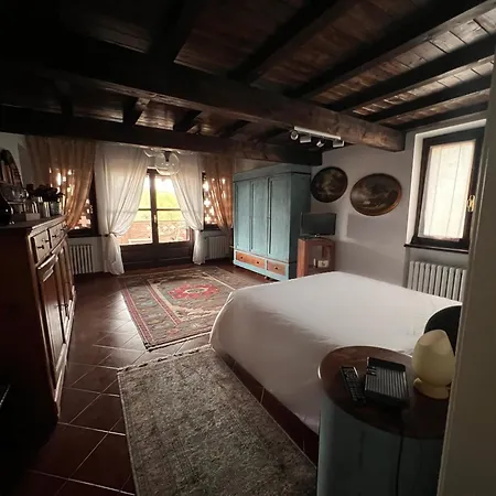 Cascina Bella Relais Момбаруццо